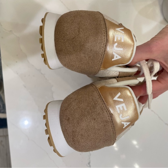 Veja Women's SDU J-Mesh Sneakers - Brown and Cream - Picture 6 of 9